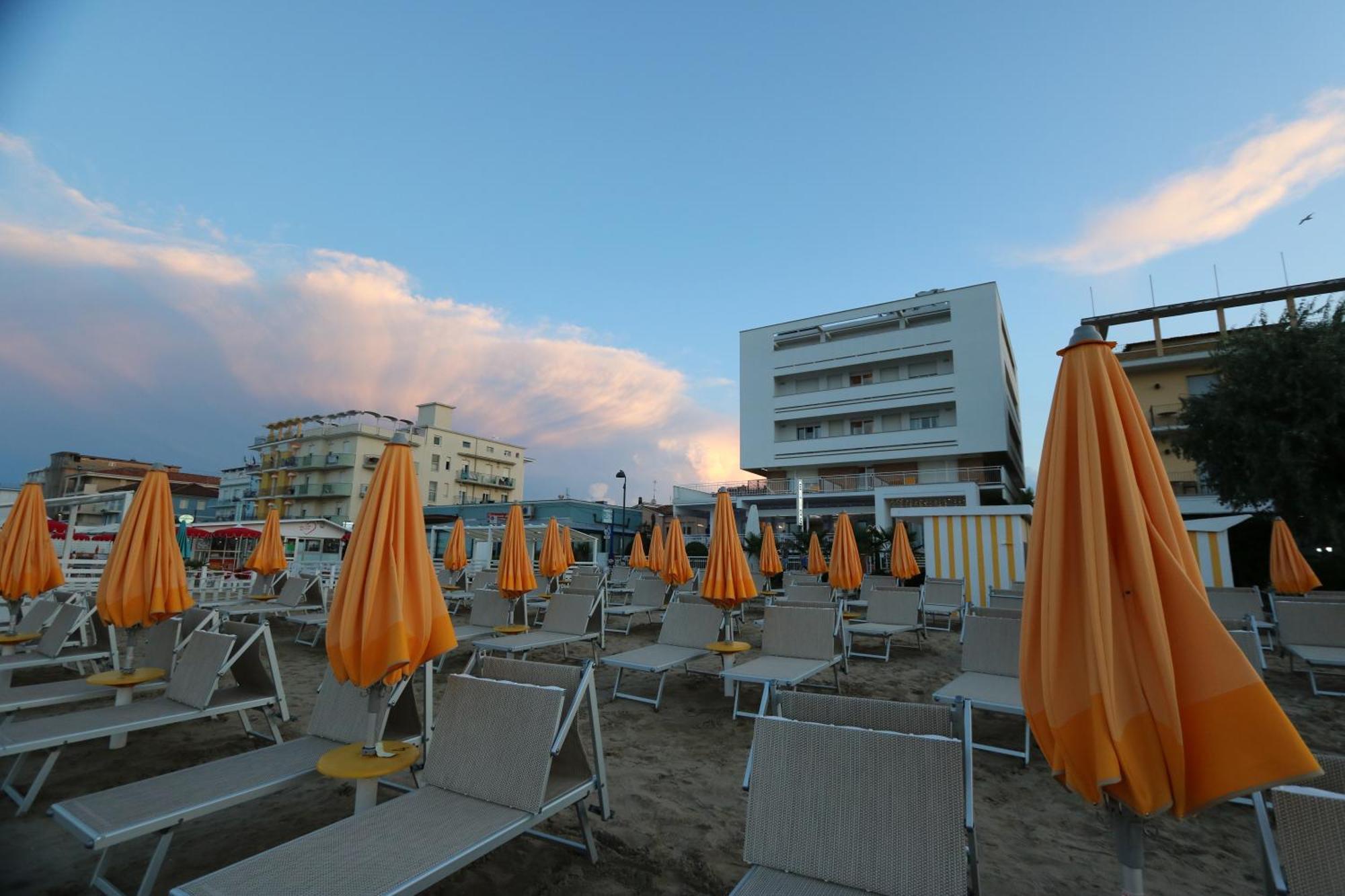 Hotel Elios Bellaria-Igea Marina Exterior foto